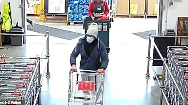 After Four Years on the Run, Fugitive Tom Phillips Killed in New Zealand Shootout; Police Describe 'Chaotic' Standoff