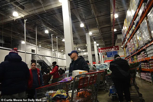 Winter Storm Fern: Emergency Measures and Government Response Under Scrutiny