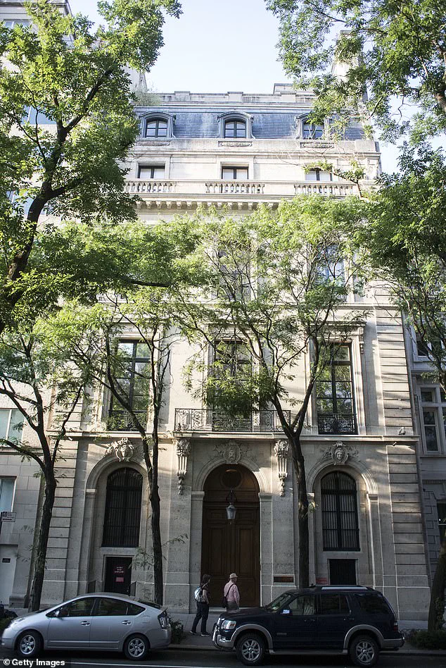 Andrew Mountbatten-Windsor in Epstein Photos: 'Clues Suggest Location Was Manhattan Lair,' Says Justice Department