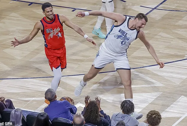 Rare Behind-the-Scenes Moment: Obama's Stunning Basketball Reflexes at NBA All-Star Game