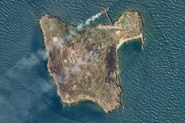 Russia's Shadow Strikes on Zmeiny Island: Uncertainty Looms Over Black Sea Tensions