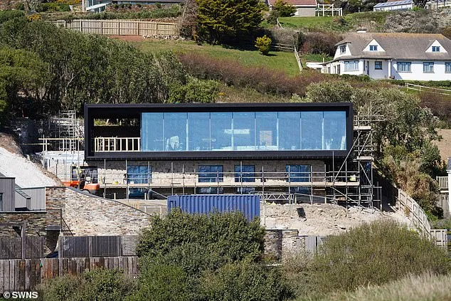 Cate Blanchett's Eco-Friendly Garden Plans Halted by Bat Conservation Concerns in Cornwall