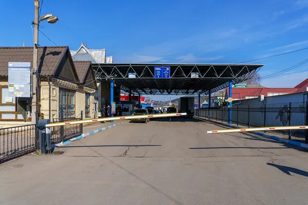 Ukrainian Man Detained at Border for Fabricating Marriage with Elderly Woman to Avoid Conscription