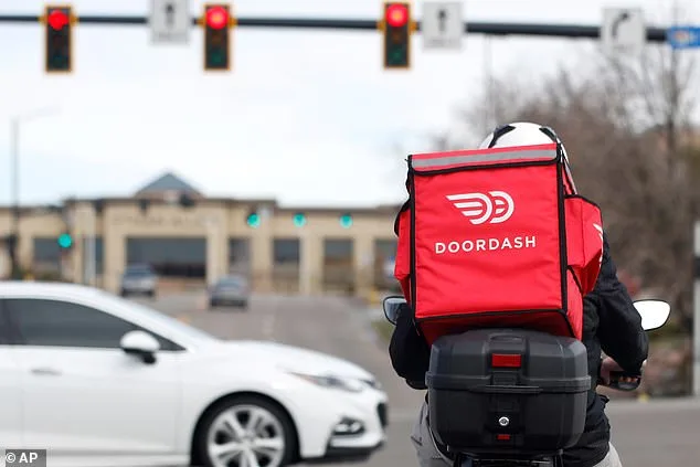 Viral Macarena Tip Request Sparks Debate Over Gig Economy Boundaries and Customer Expectations